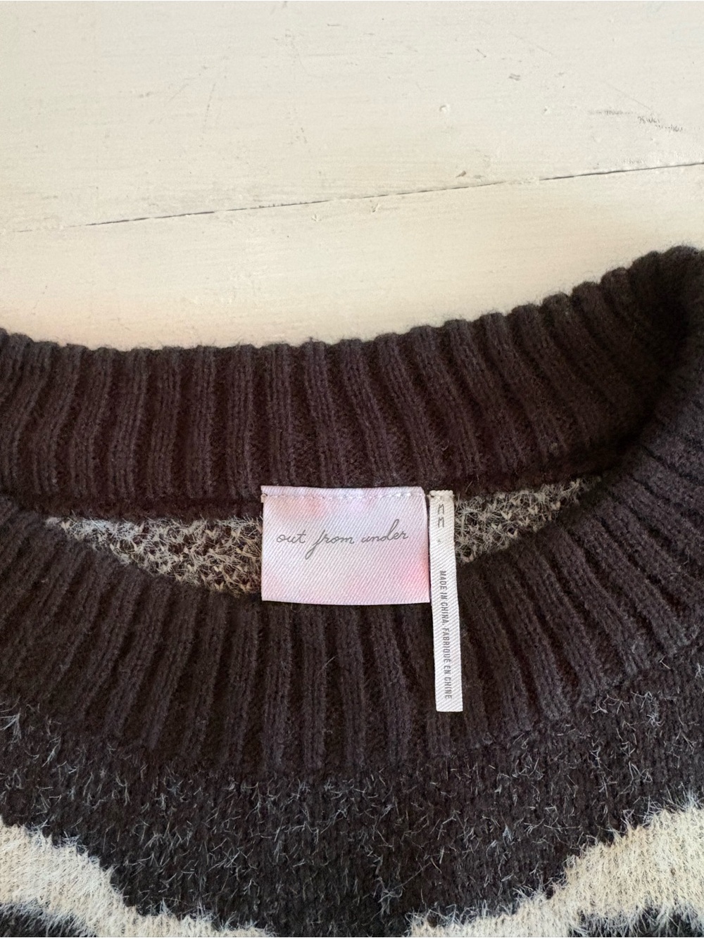 Urban Outfitters Black Cropped Sweater with Cream Bow - Picture 3 of 3